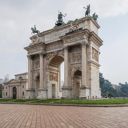 Luxury Apartment Near Arco Della Pace Guerrazzi 9 米兰 外观 照片